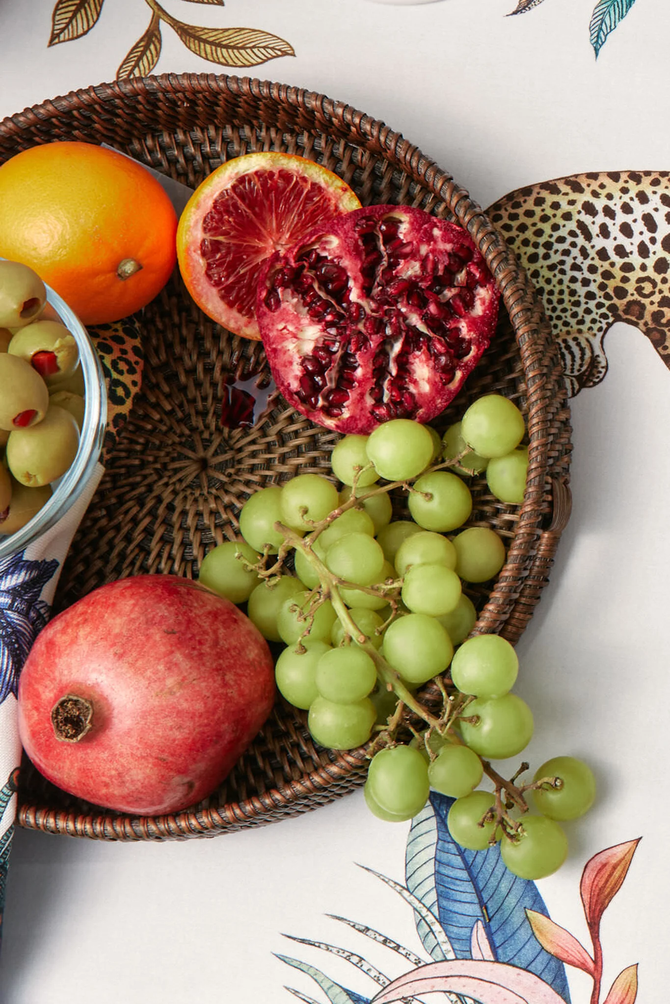 Dark Brown Rattan Round Trays Set of 2 - Image 4